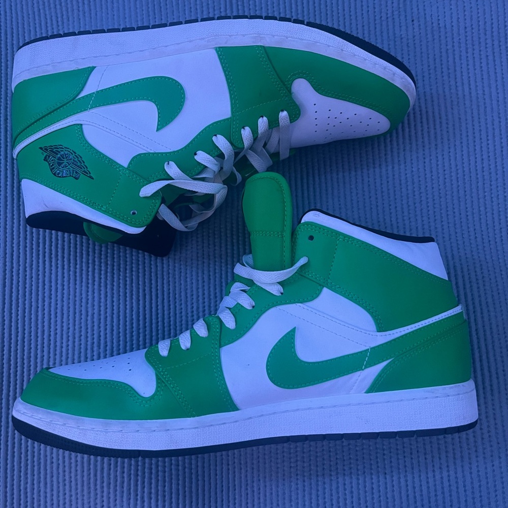 ‼️GOOD CONDITION JORDAN 1s MID “LUCKY GREEN SIZE 13M‼️